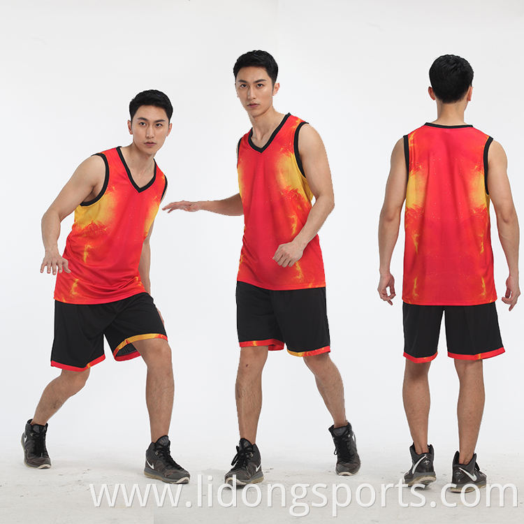 Light Weight Basketball Uniform Jersey And Shorts Customized Basketball Suit